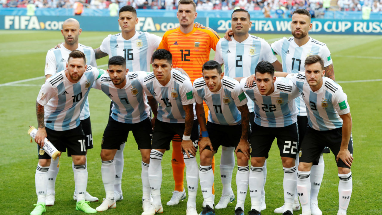 包含梅西领衔的阿根廷足球队大胜对手,跻身世界杯强队行列的词条 包含梅西领衔的阿根廷足球队大胜对手,跻身世界杯强队行列的词条