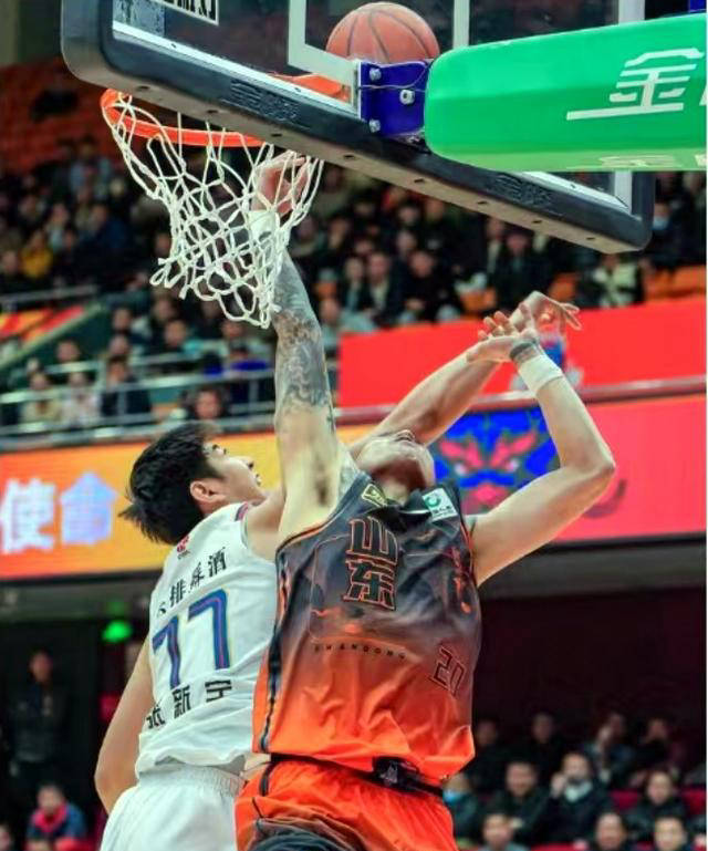 山东高速男篮逆转战胜江苏同曦的简单介绍 山东高速男篮逆转战胜江苏同曦的简单介绍