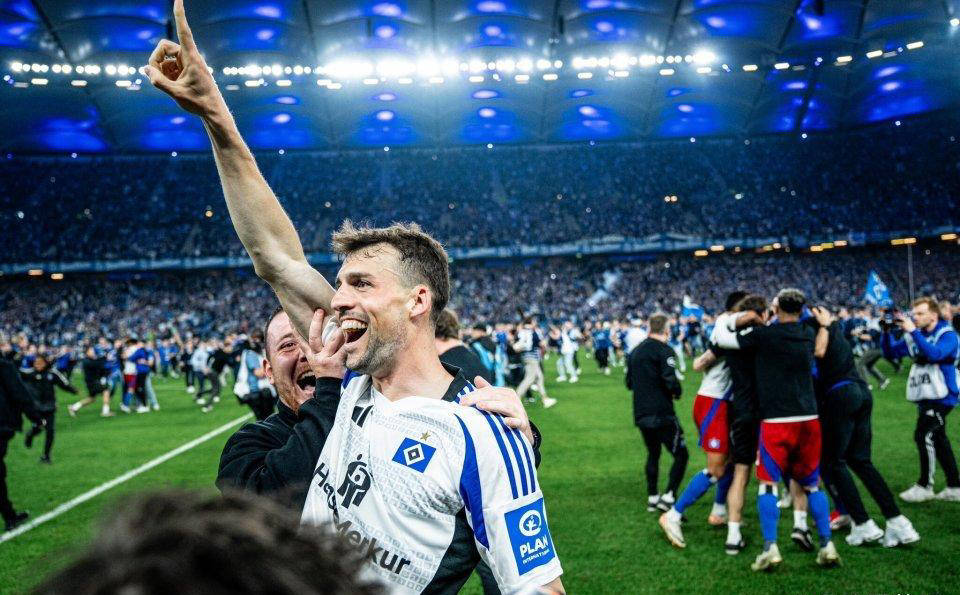 汉堡队主帅遭遇辞退危机,球迷呼吁支持的简单介绍 汉堡队主帅遭遇辞退危机,球迷呼吁支持的简单介绍