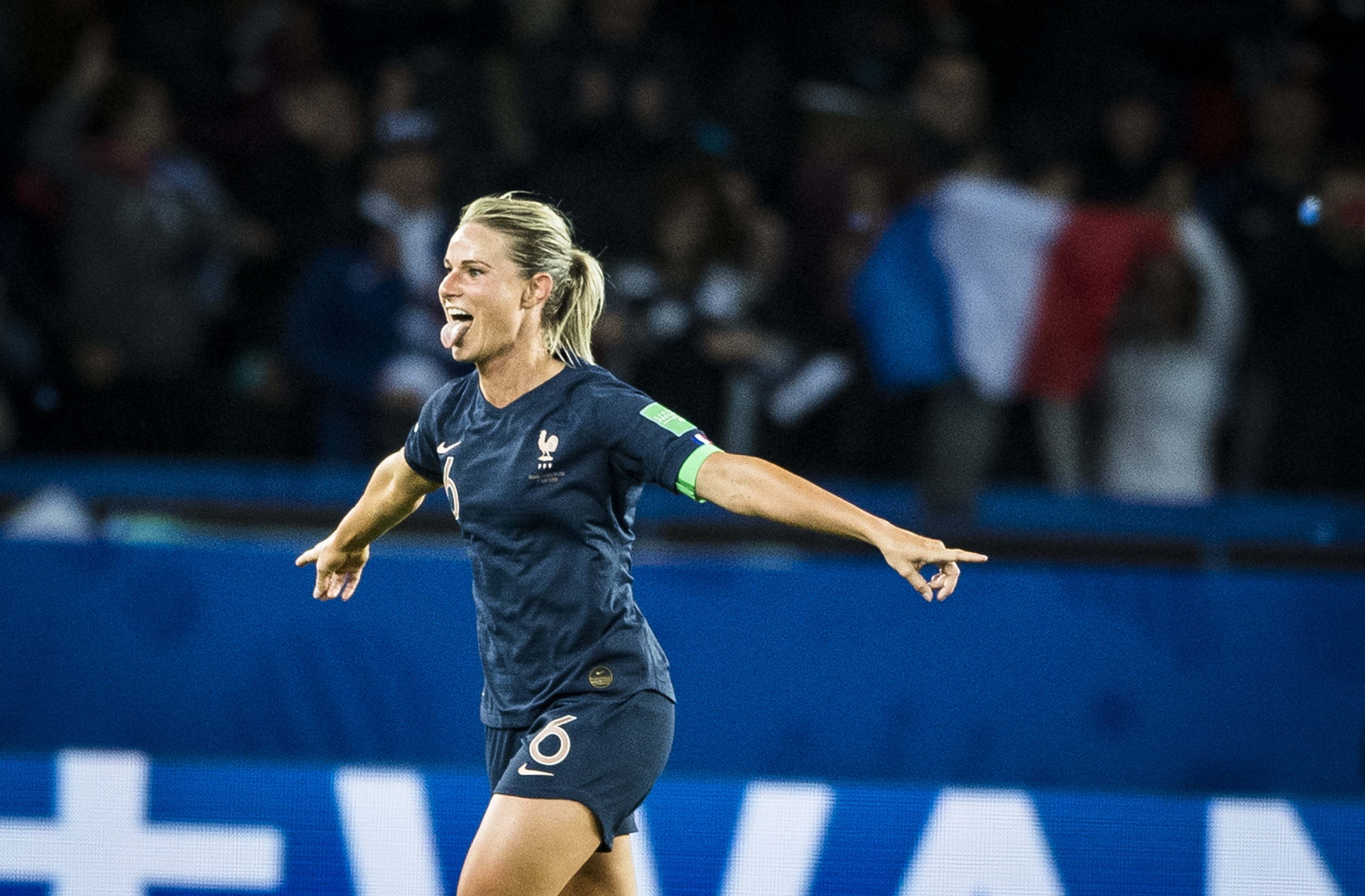 法国女足精英聚会，里尔队在精彩比赛中获胜