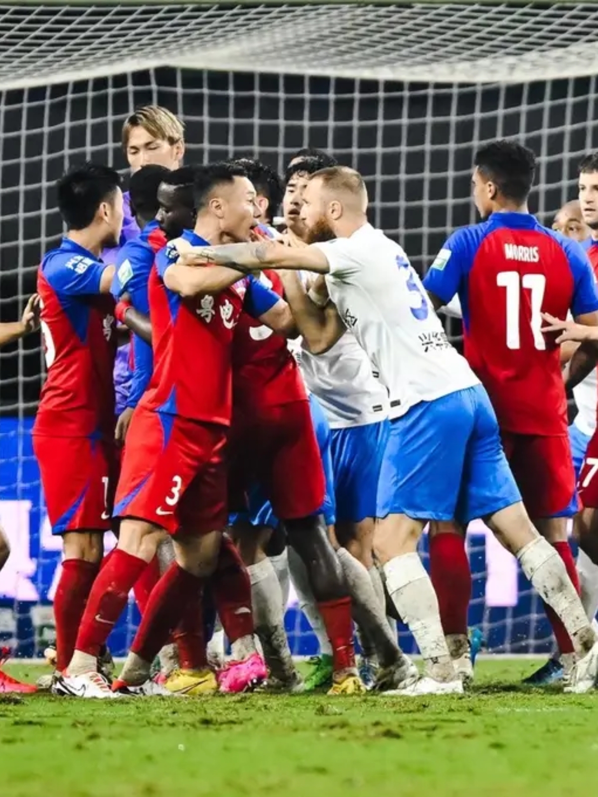 上海申花对阵江苏苏宁，强强对话谁能笑到最后？的简单介绍