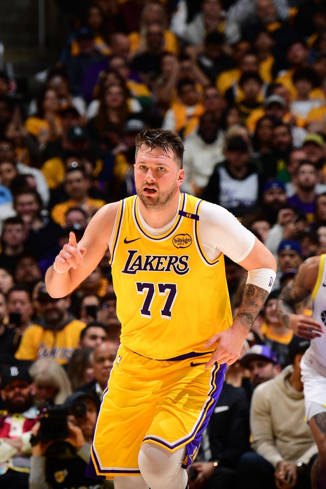 雄鹿队主力受伤,球队战绩急转直下的简单介绍 雄鹿队主力受伤,球队战绩急转直下的简单介绍