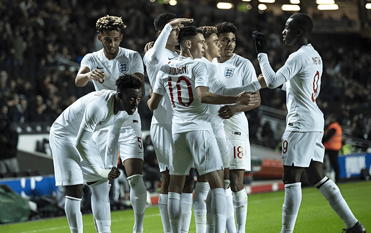 捷克队迎战苏格兰队,争夺胜利的机会 捷克队迎战苏格兰队,争夺胜利的机会