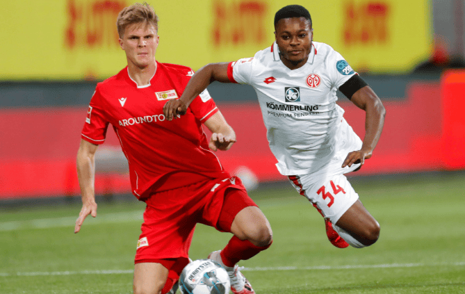 门兴格拉德巴赫队主场不敌,接连失分的简单介绍 门兴格拉德巴赫队主场不敌,接连失分的简单介绍