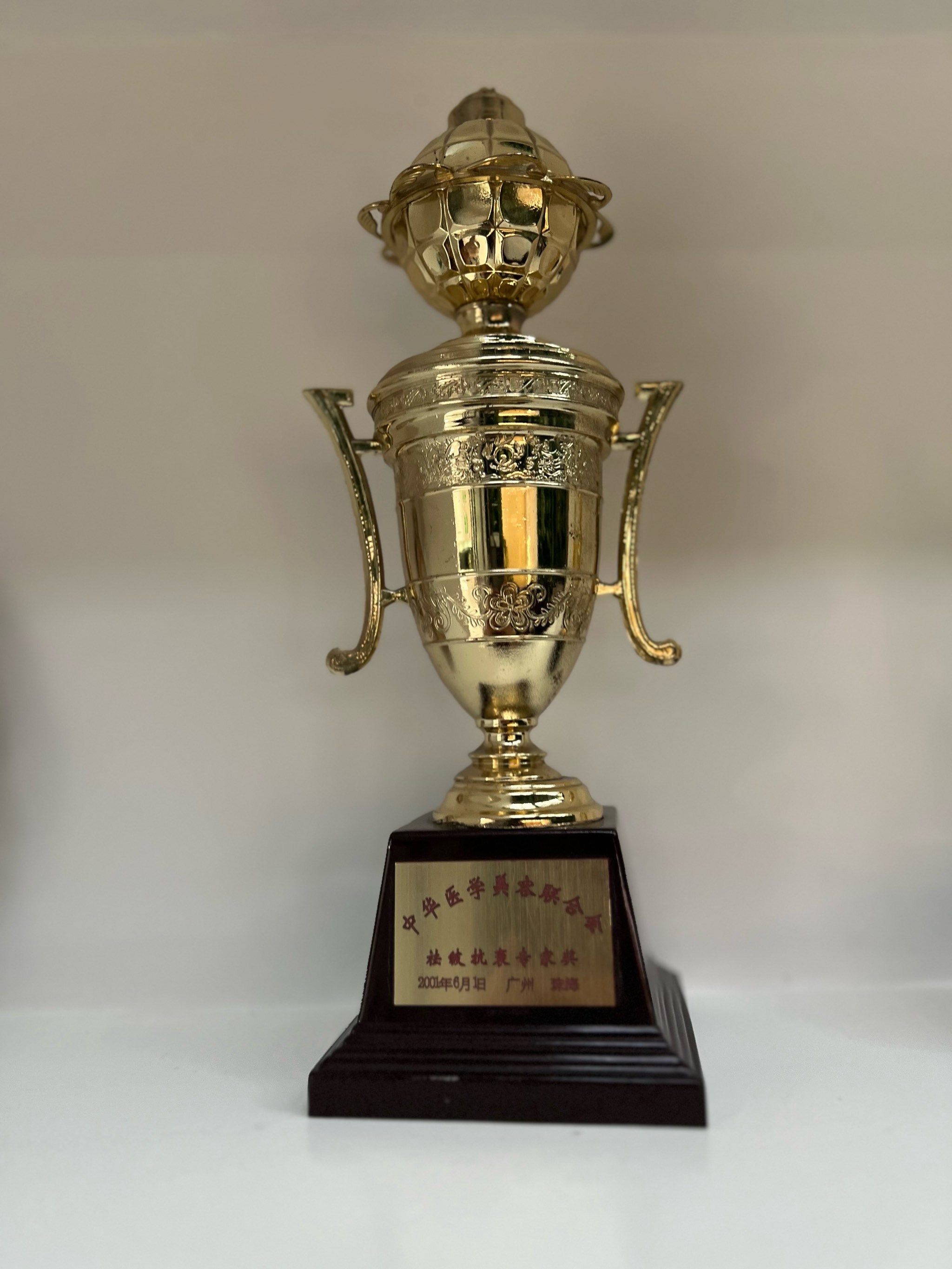 法国击剑选手精湛表现，收获铜牌的简单介绍