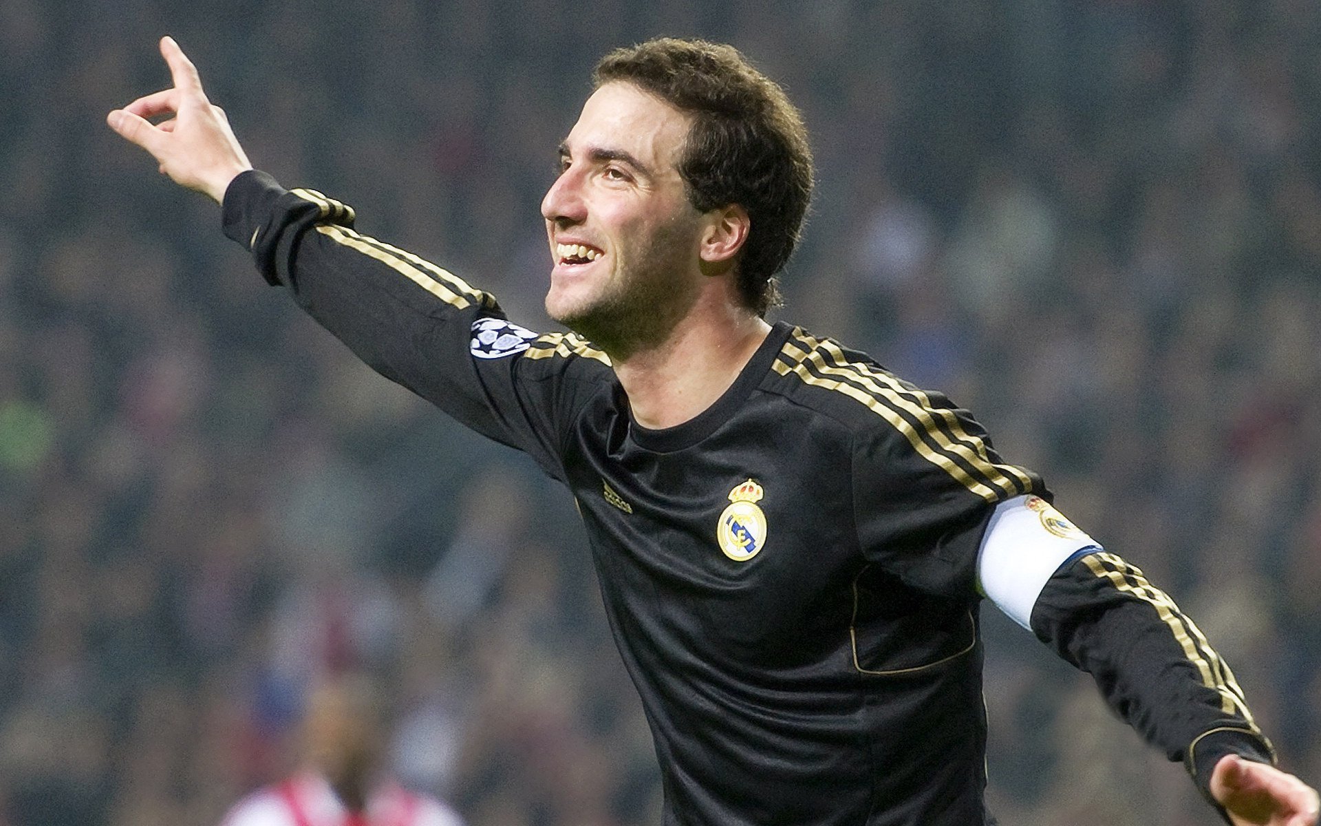 西决生死战焦点战，洪都拉斯如何制霸墨西哥，改写北美足球版图